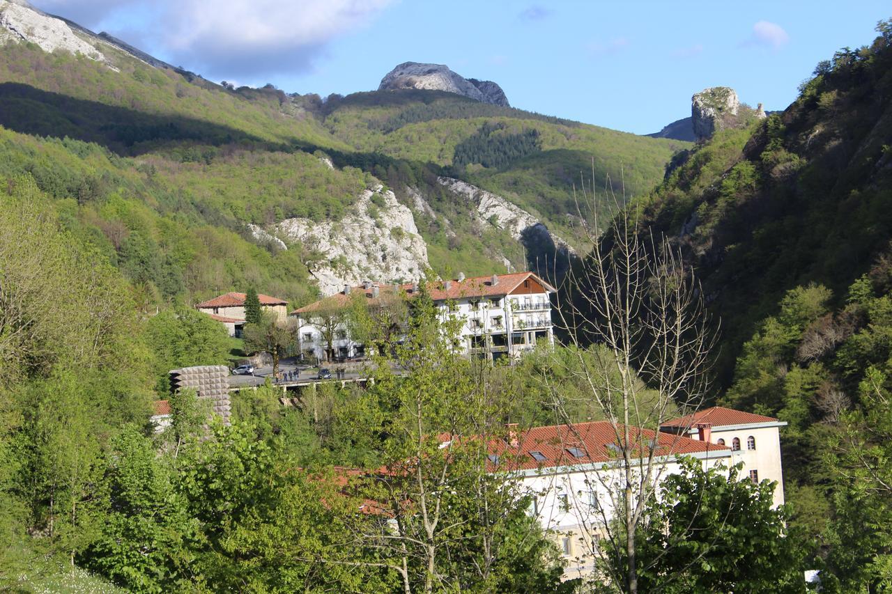 Arantzazu Aterpetxea Hostel Oñate Kültér fotó